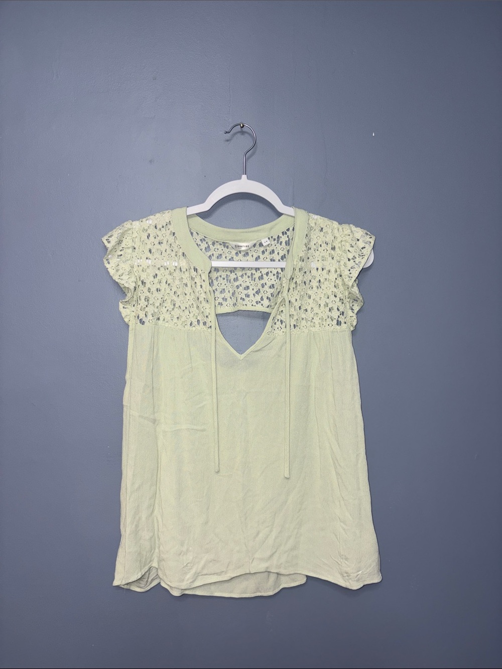 Reitmans • Green Blouse